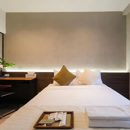 C'House Bangkok Hostel